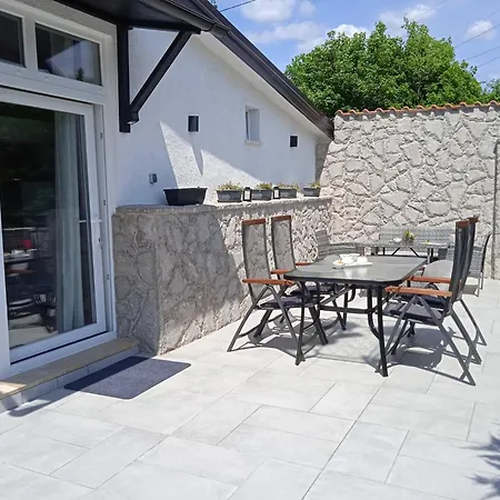 Family Friendly With A Swimming Pool Krasica, Rijeka - 18059 Apartment Krasica (Primorje-Gorski Kotar)