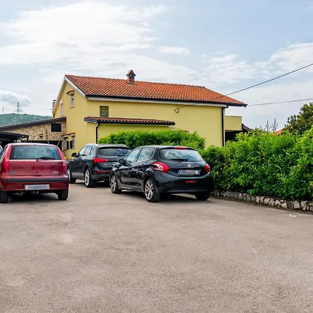 Family Friendly With A Swimming Pool Krasica, Rijeka - 18059