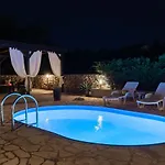 Family-friendly With Swimming Pool Krasica, Rijeka - 18059 *