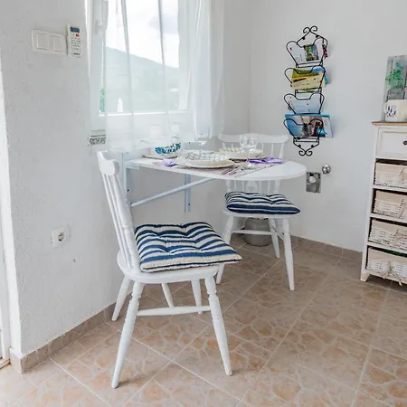 Family-friendly With Swimming Pool Krasica, Rijeka - 18059 Apartment