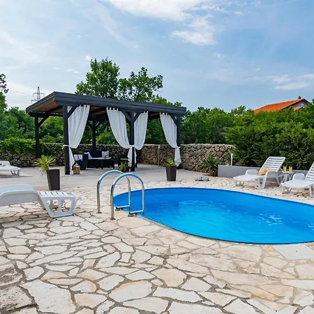 Family-friendly With Swimming Pool Krasica, Rijeka - 18059 아파트 Krasica (Primorje-Gorski Kotar)